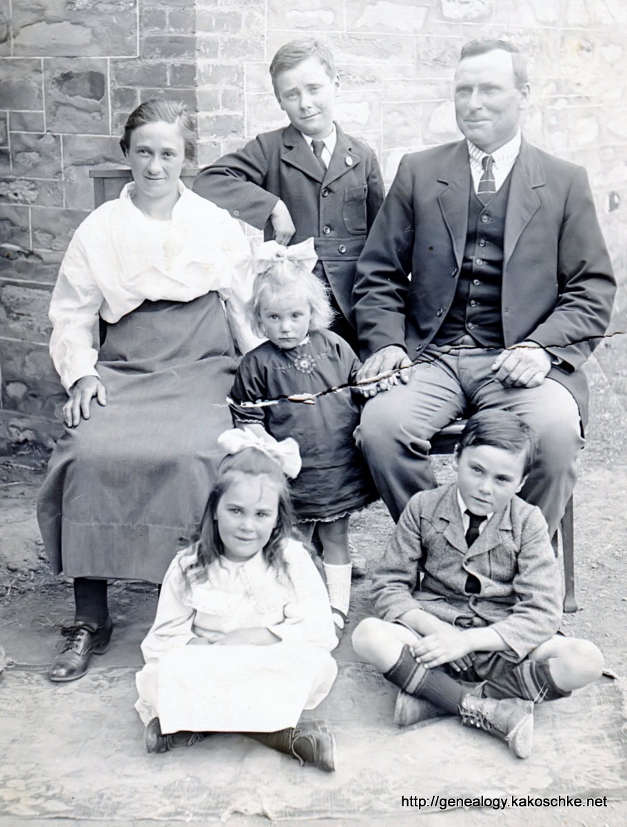 Bill Kakoschke & family